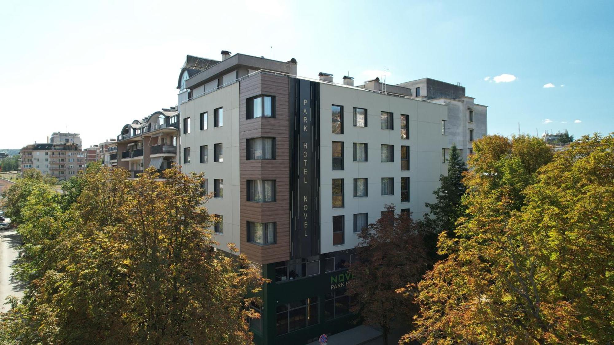 Park Hotel Novel Veliko Tarnovo Exterior photo